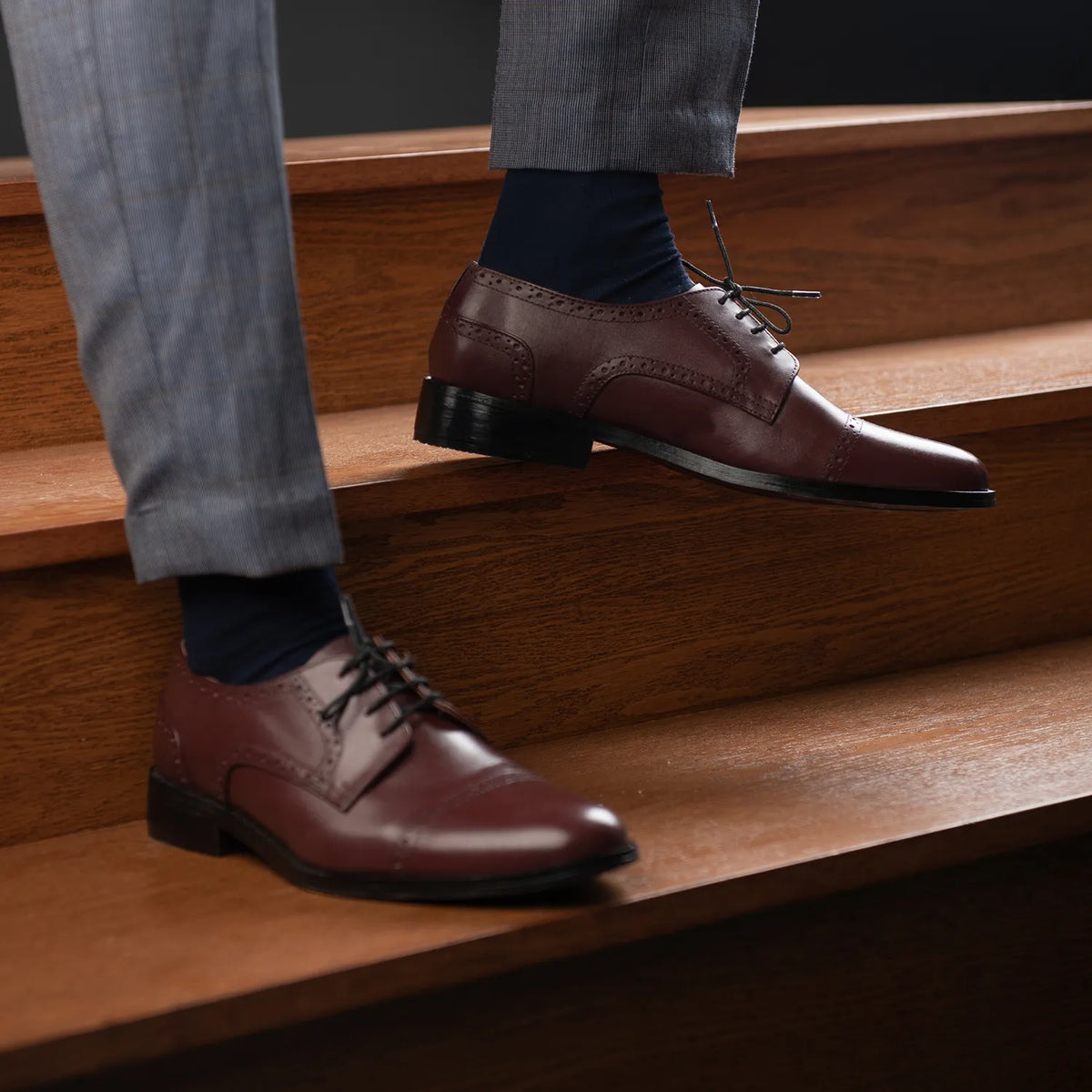 Dirk Brogues Derby Maroon Leather Shoes
